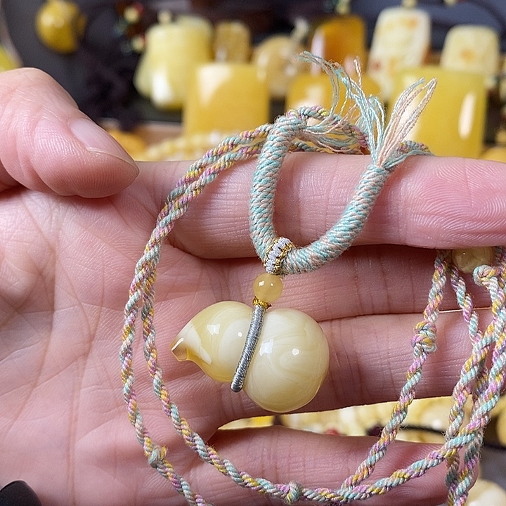 琥珀未镶嵌裸石葫芦