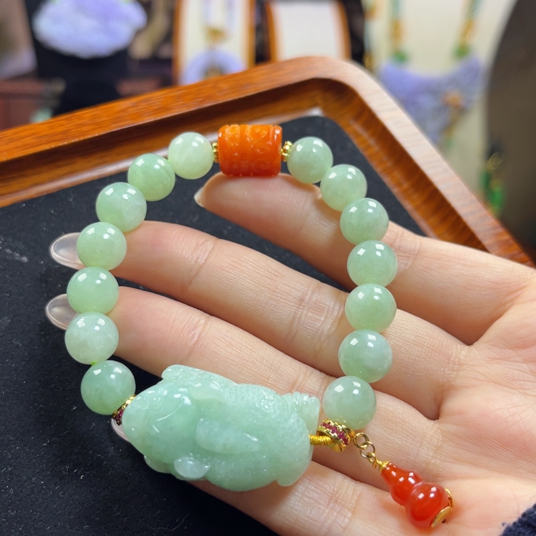 翡翠未镶嵌手链冰