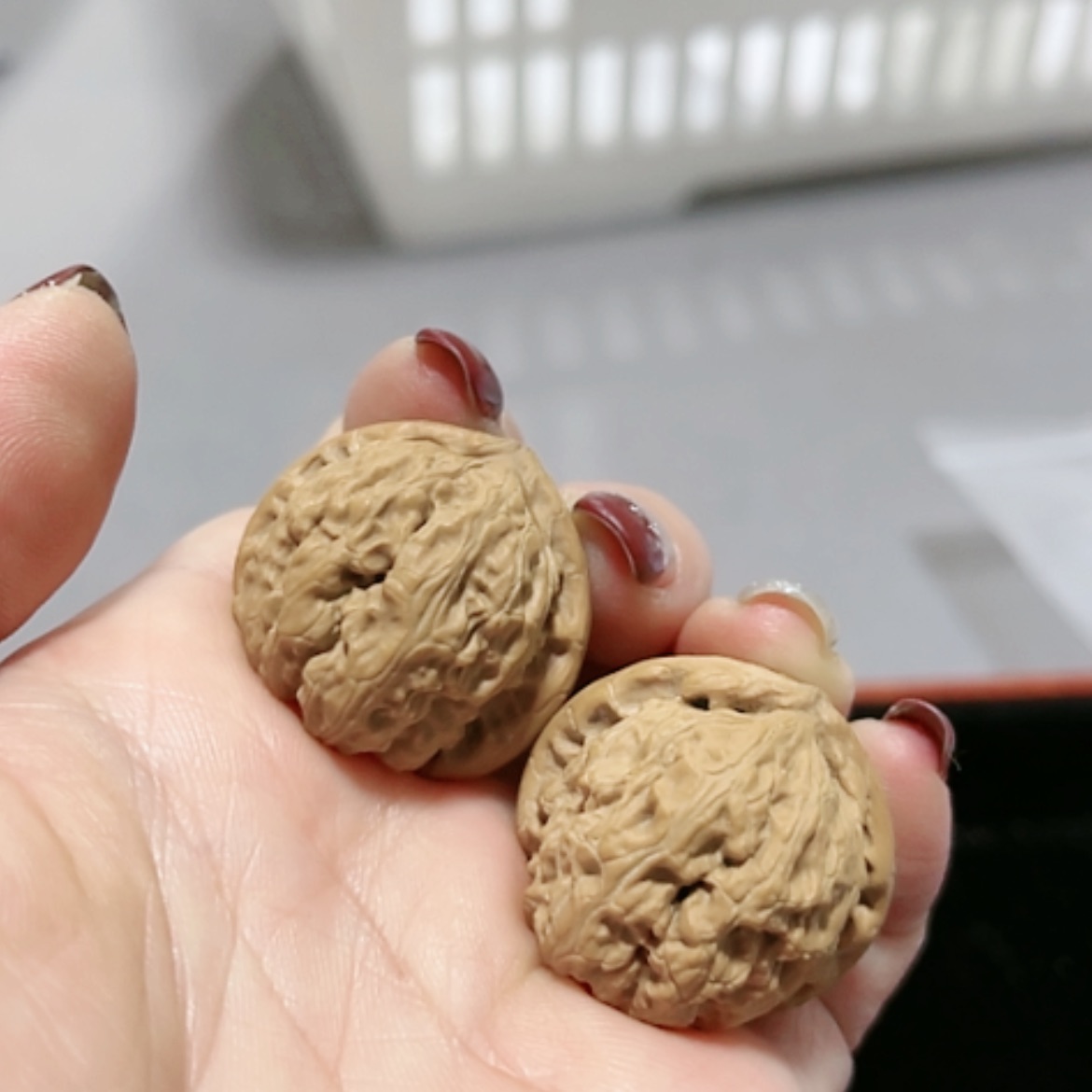 【闪购商品】文玩核桃把件三角白30