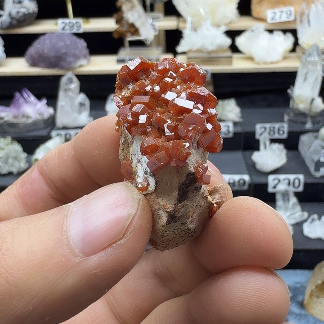 石材矾铅矿标摆件