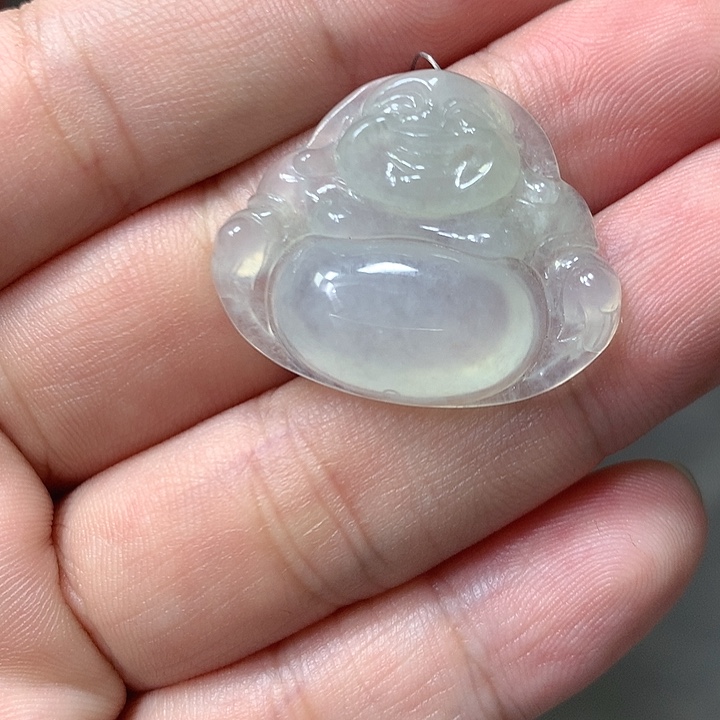 翡翠颈饰未镶嵌佛