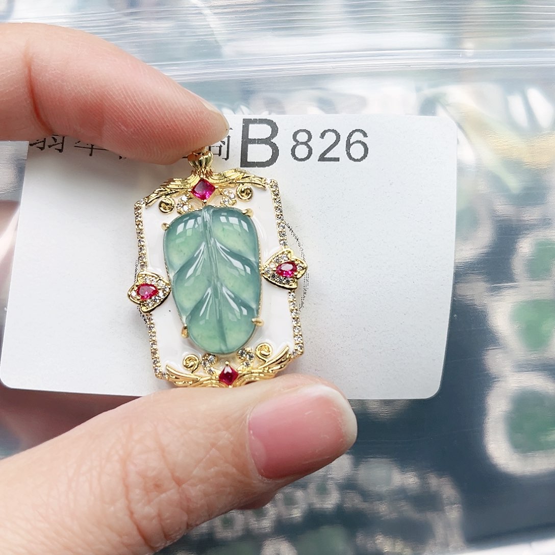 翡翠颈饰未镶嵌翡翠826