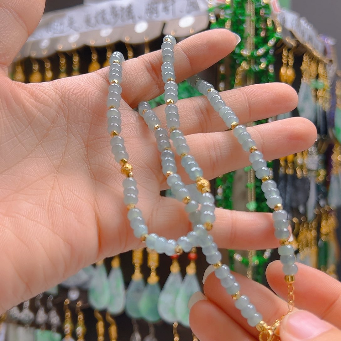 未镶嵌翡翠耳饰翡翠