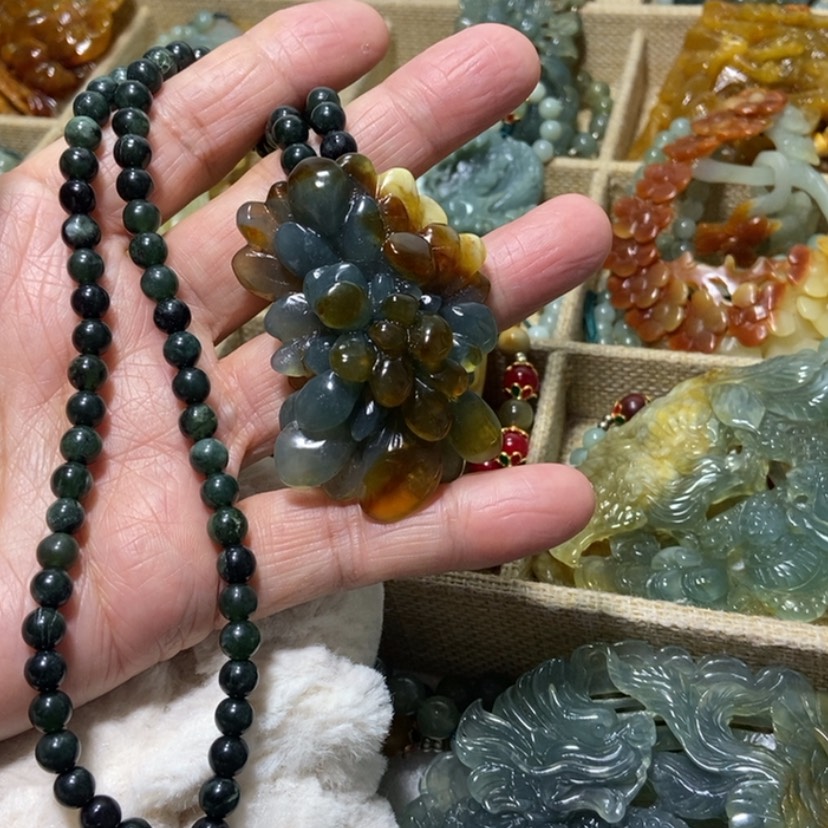 【闪购商品】蛇纹石玉颈饰未镶嵌发****1