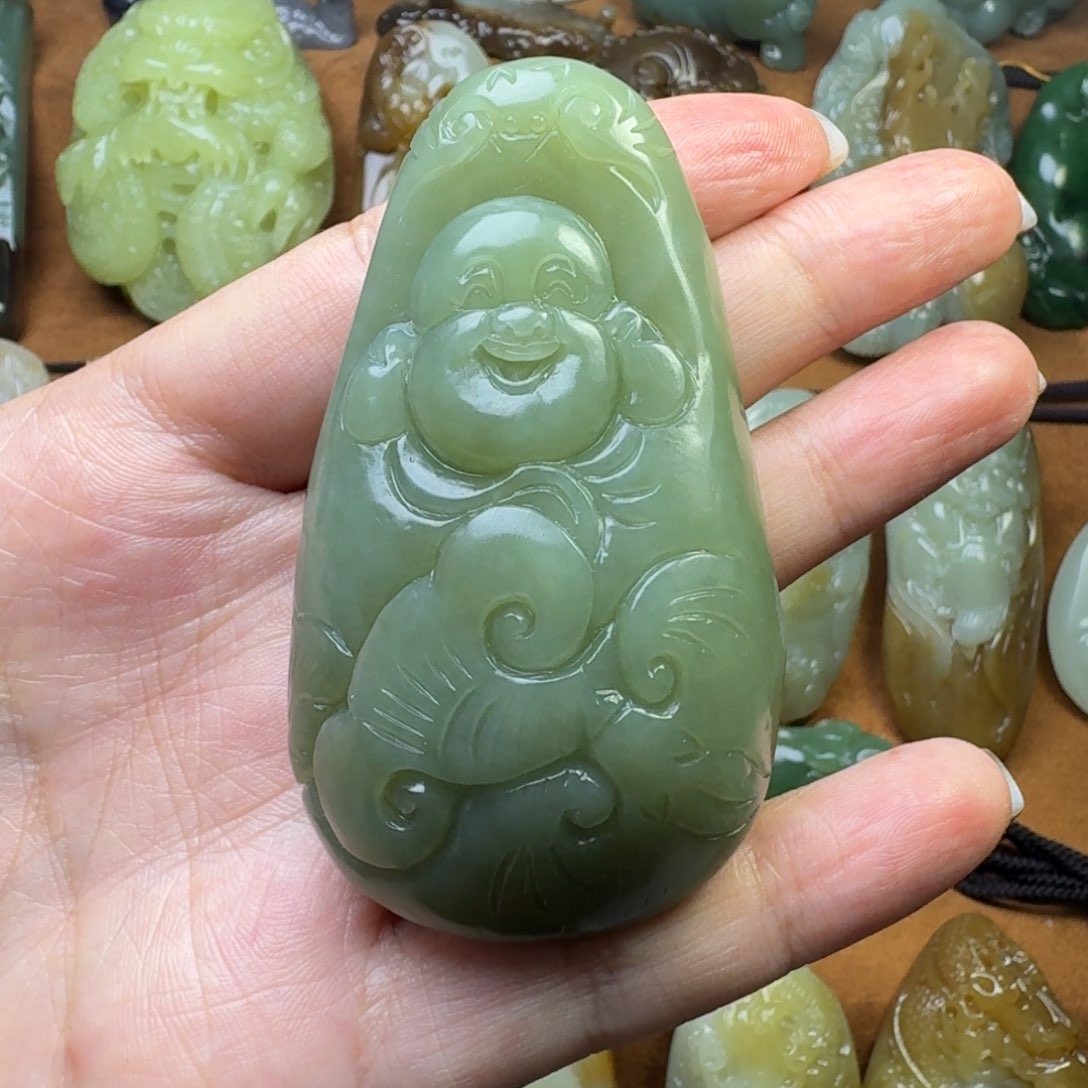 和田玉颈饰未镶嵌