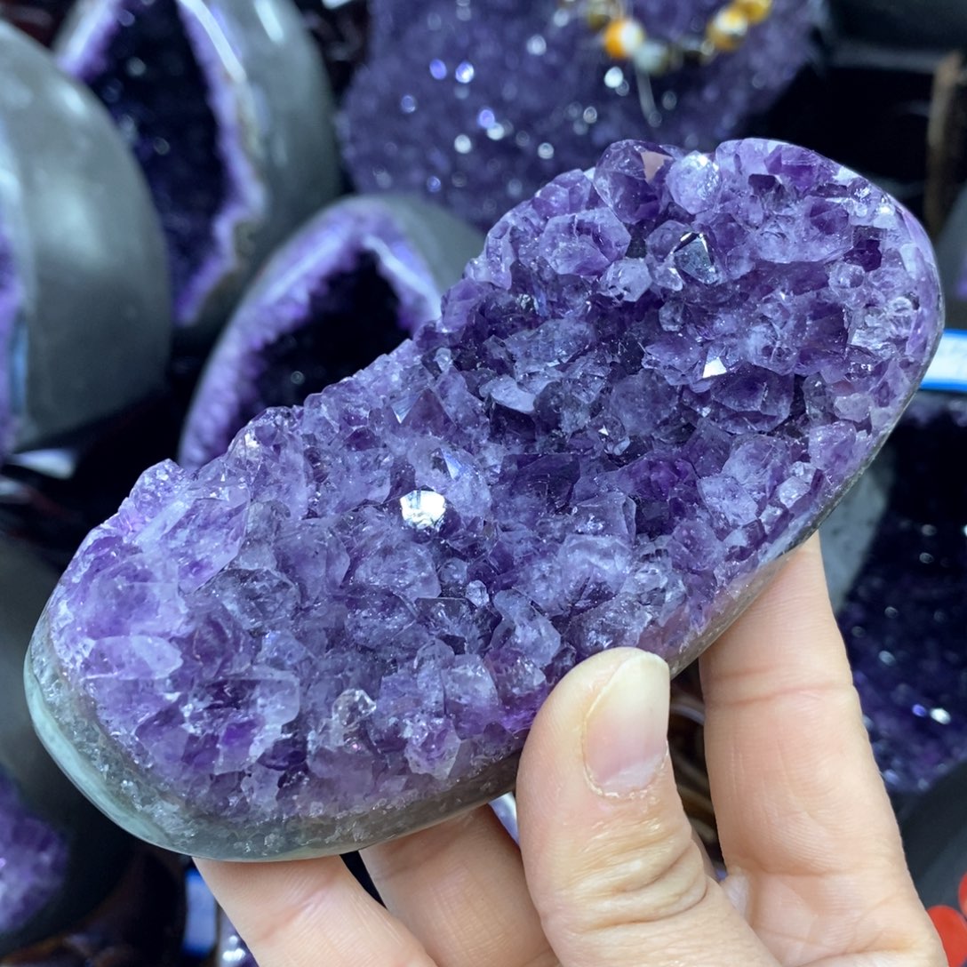 紫晶摆件未镶嵌莹