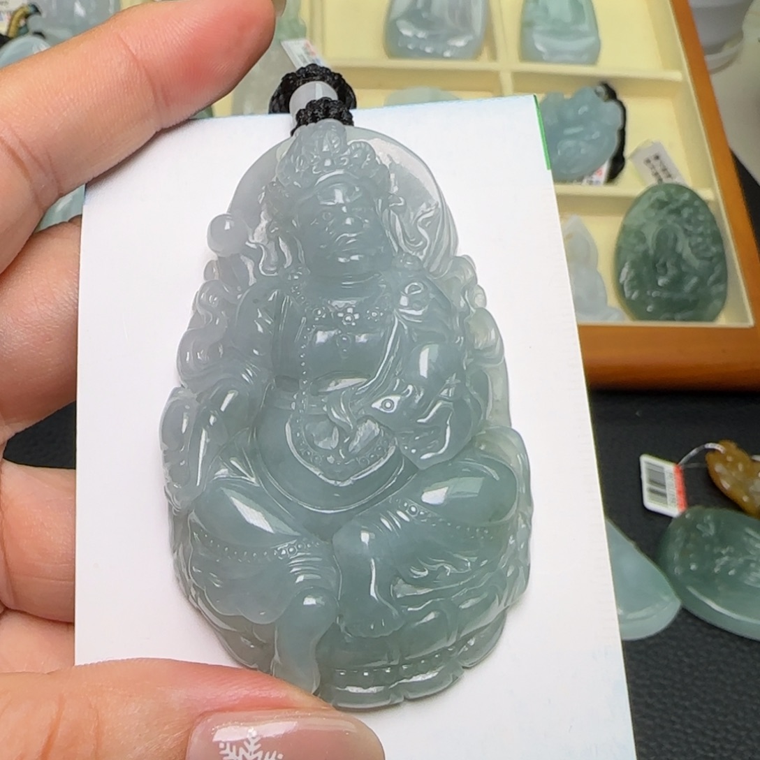 青***王翡翠未镶嵌颈饰  