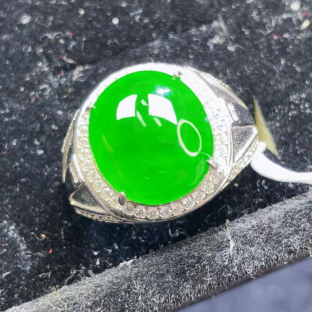 翡翠颈饰未镶嵌37，