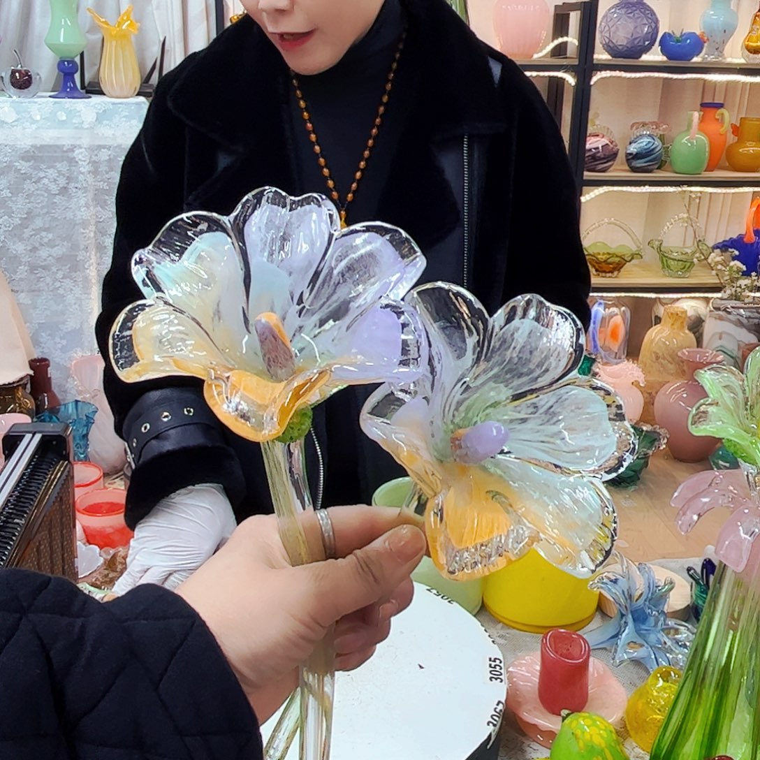 2朵福利花福利家悦琉璃工艺品