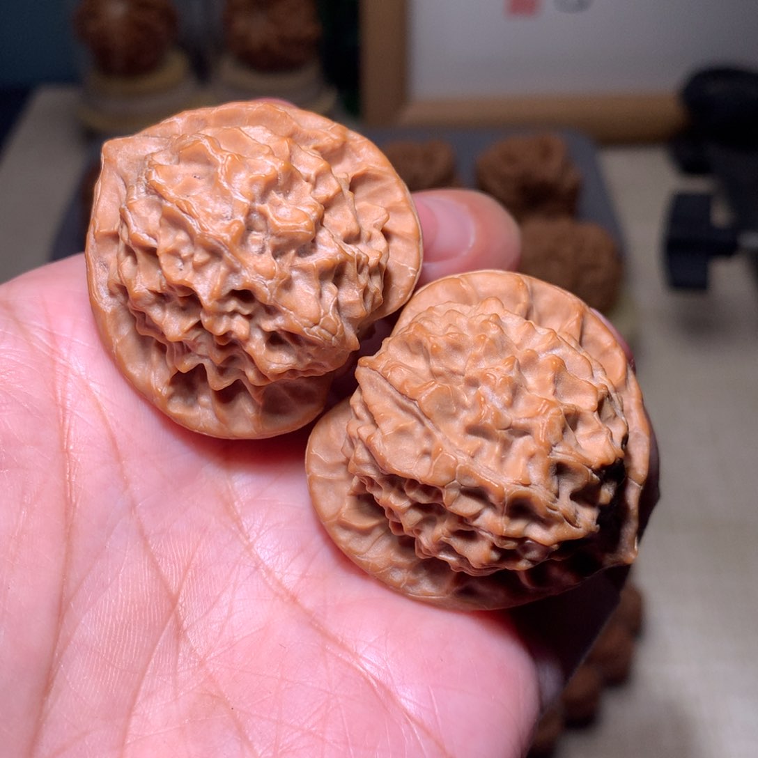 文玩核桃把件癞*宝龙鳞