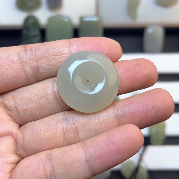 和田玉吊坠(不含链)未镶嵌666