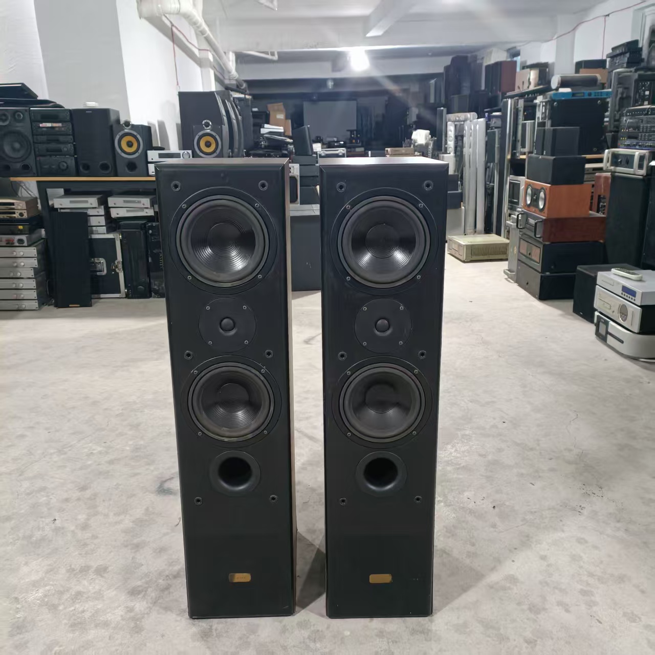8新  丹麦  丹特声SX-40  双6.5寸落地箱一对  运费自理