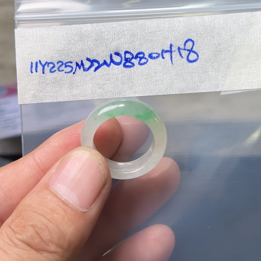 定制翡翠未镶嵌圈口18