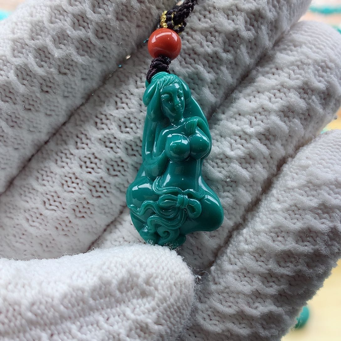 绿松石颈饰未镶嵌小*