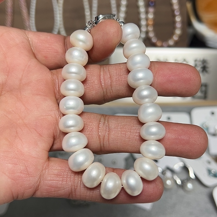 钛钢淡水珍珠手绳