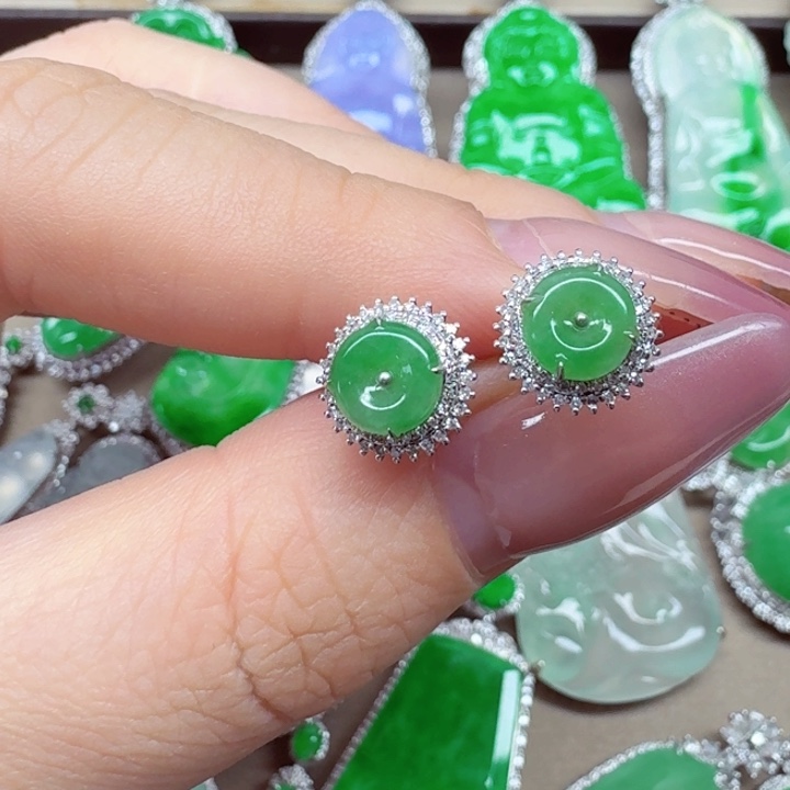 翡翠18K金镶嵌吊坠(不含链)耳钉