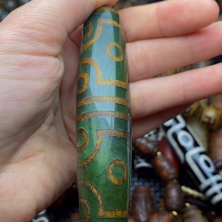 玛瑙/玉髓未镶嵌颈饰勒**风