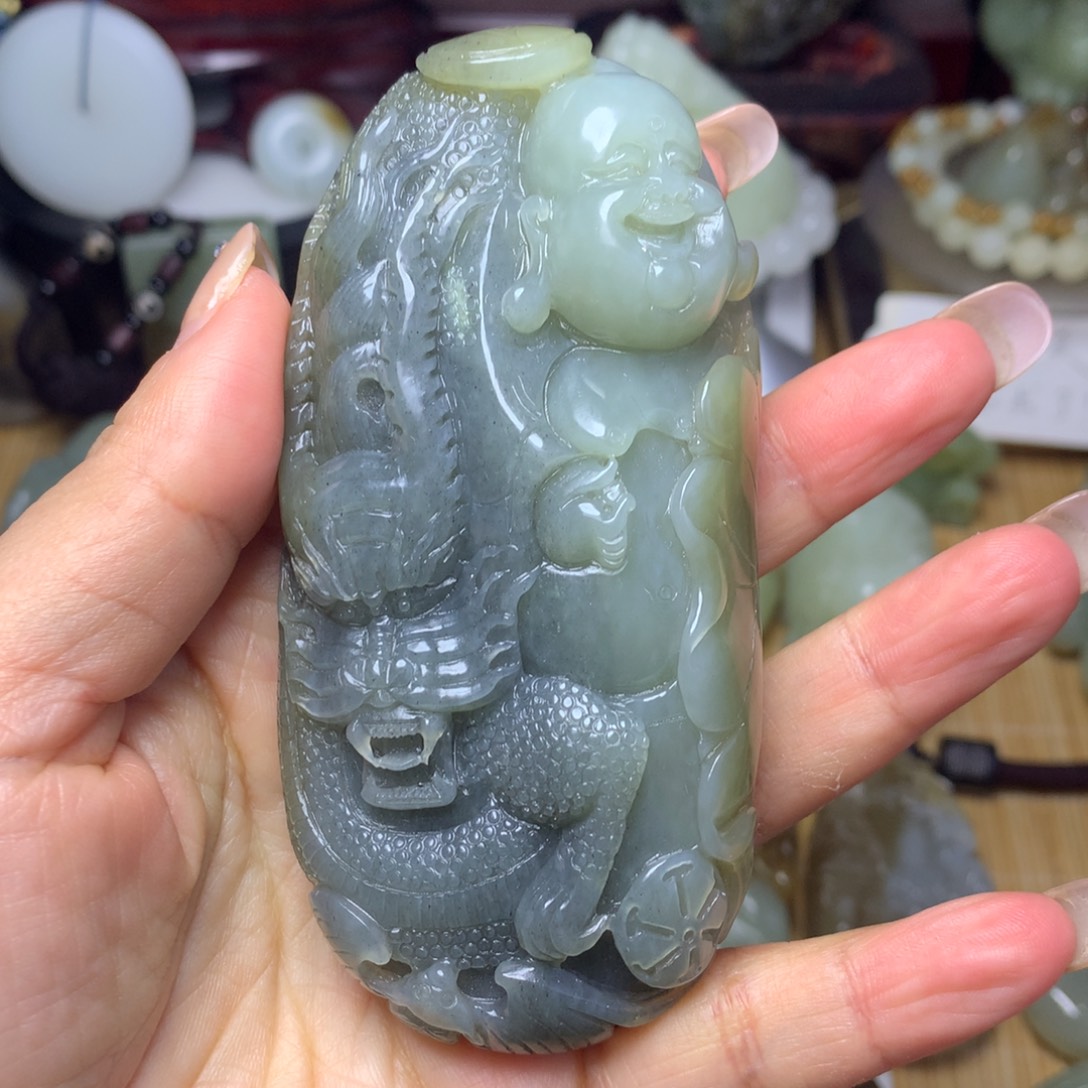 和田玉未镶嵌把件