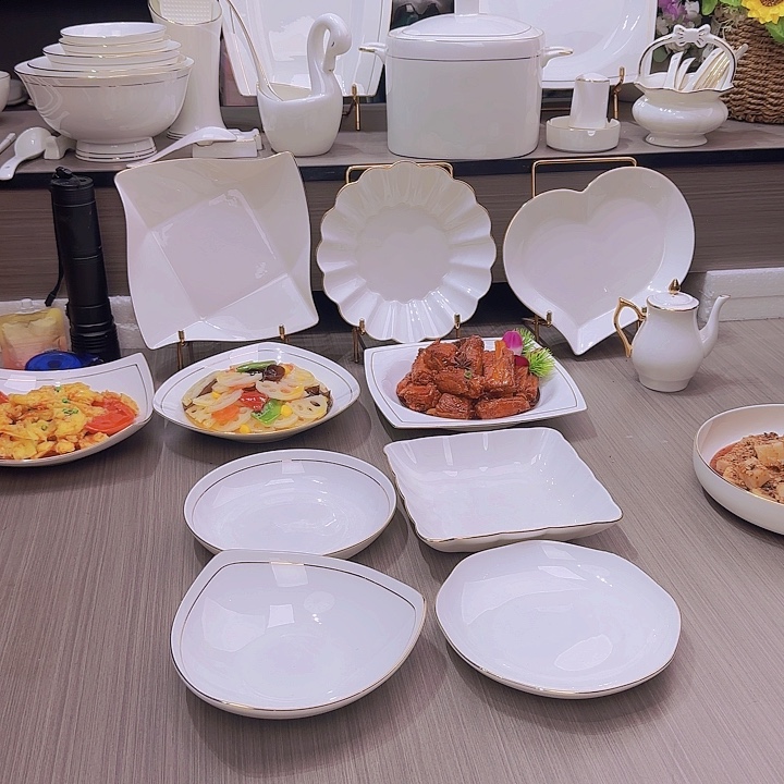 骨瓷7英寸三角，圆深盘，河口，南瓜盘各1个