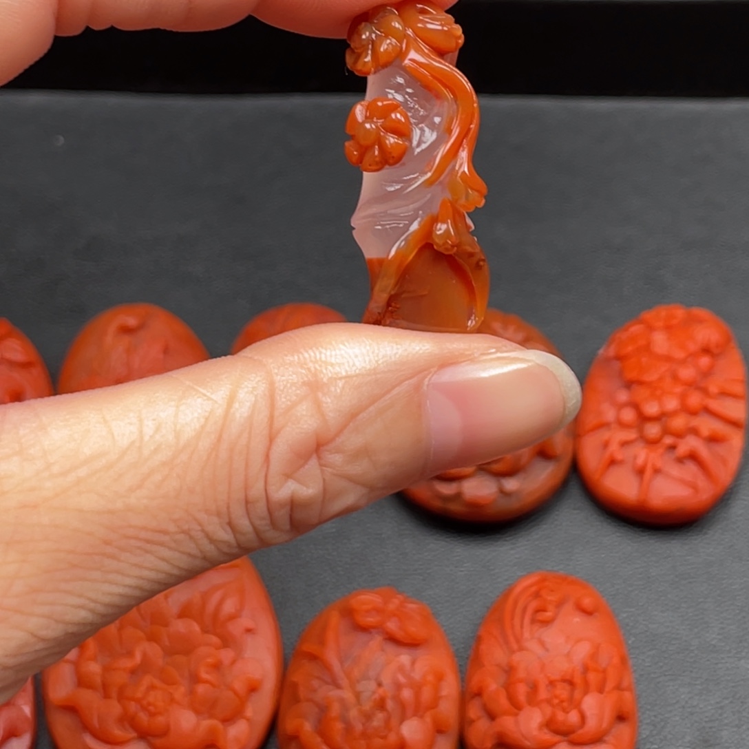 南红玛瑙未镶嵌冰飘花竹节