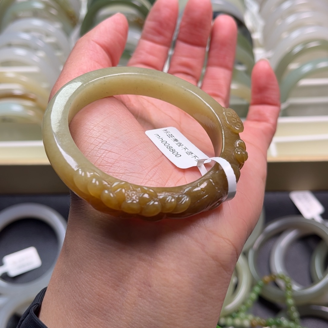 和田玉未镶嵌手镯53.8圈