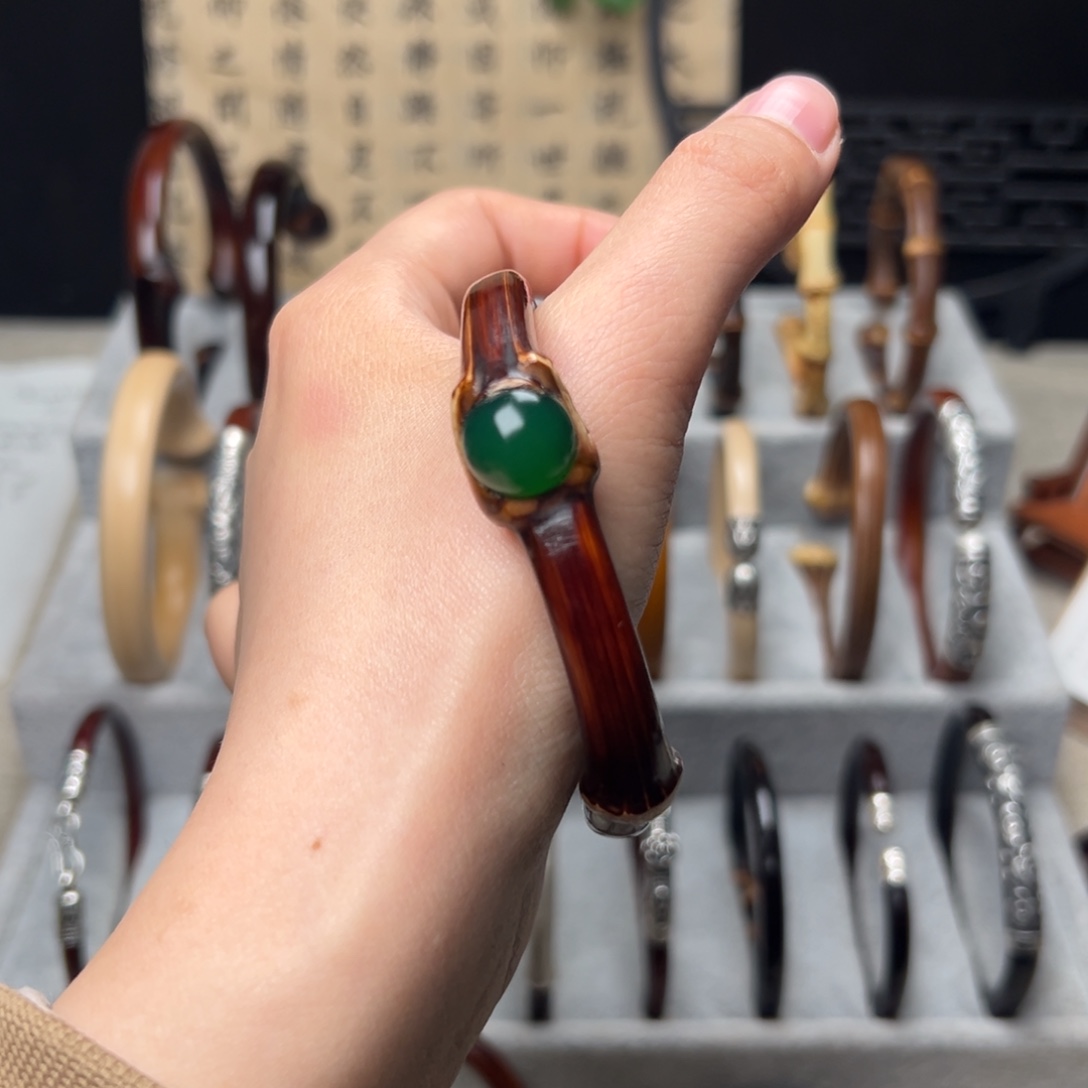 仙***在藤类手串/手链黑藤宝石款