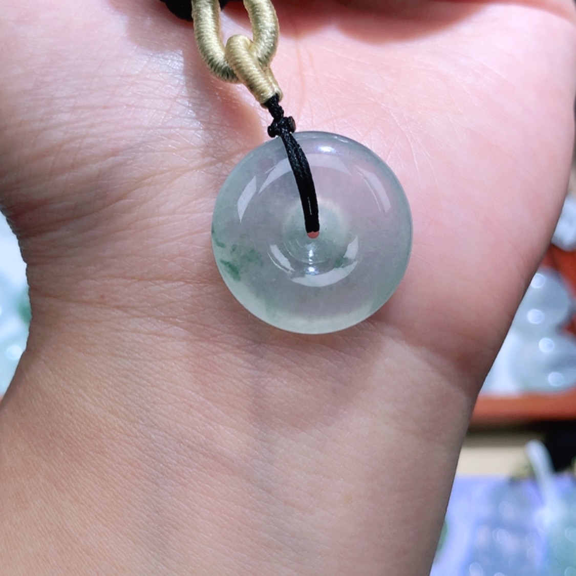 【闪购商品】翡翠颈饰未镶嵌平安扣