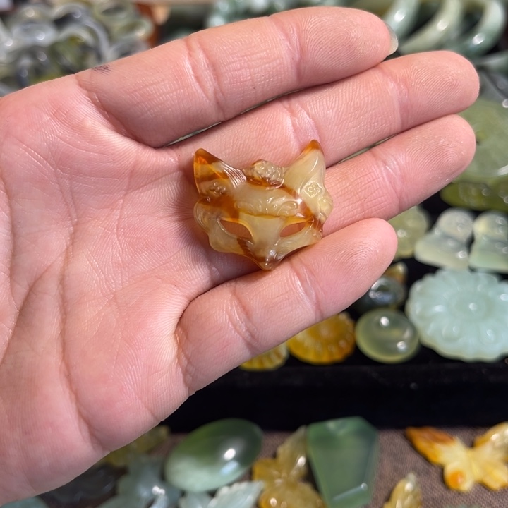 合金蛇纹石玉颈饰