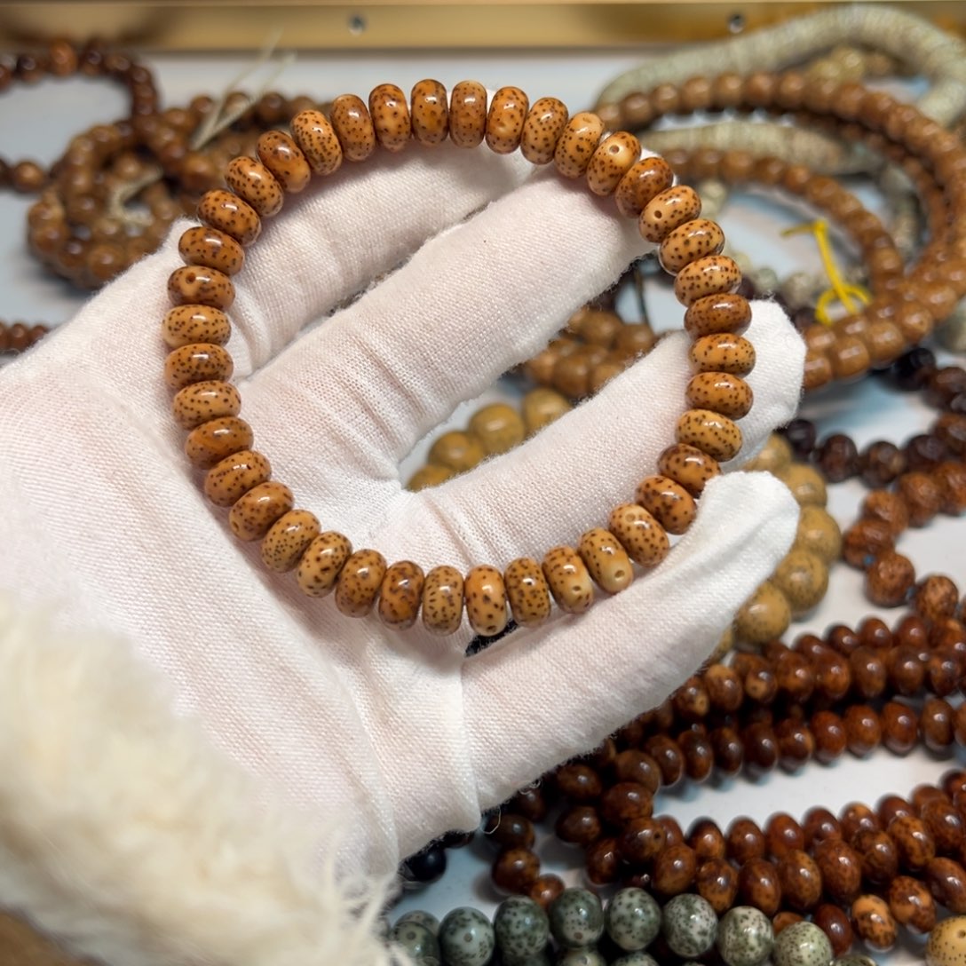 李****星月菩提吊坠95微倒角药片虎皮星点