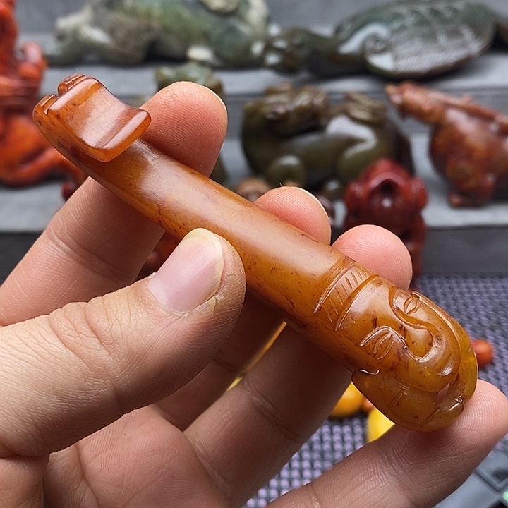 未镶嵌蛇纹石玉颈饰