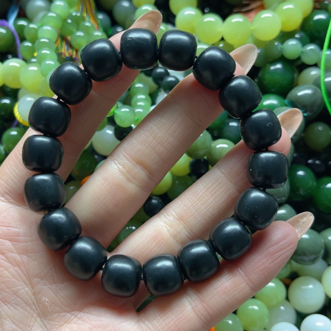 和田玉手串未镶嵌