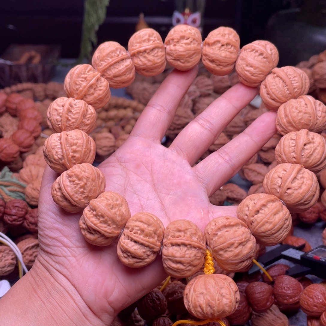 放***子文玩核桃手串秋子