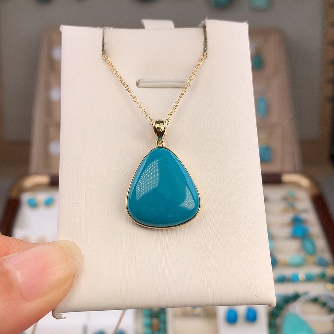 绿松石18K金镶嵌耳饰