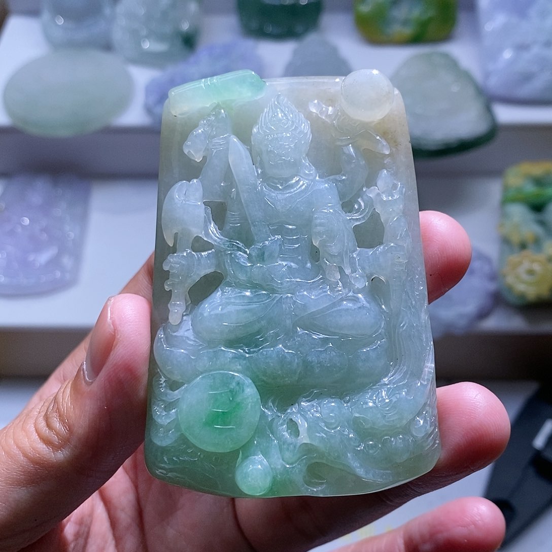 【闪购商品】翡翠颈饰未镶嵌不动明王