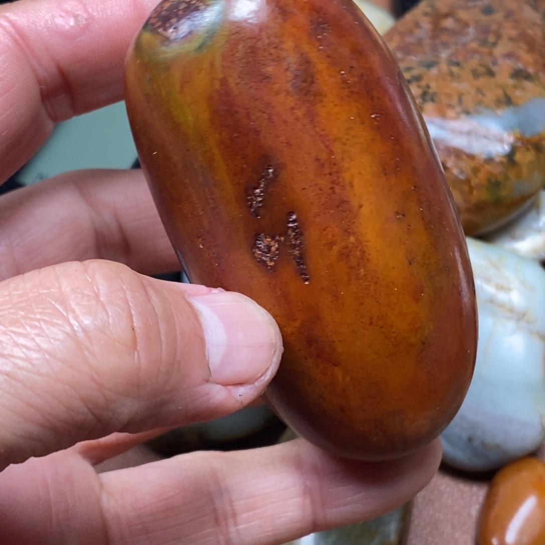 和田玉挂件未镶嵌铁*