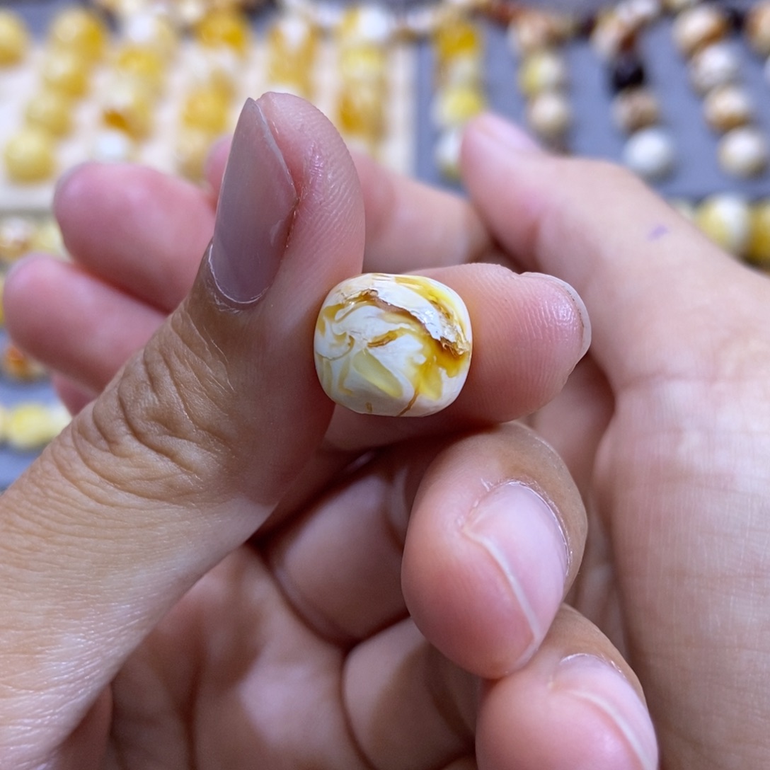 琥珀珠宝奇石未镶嵌12.1