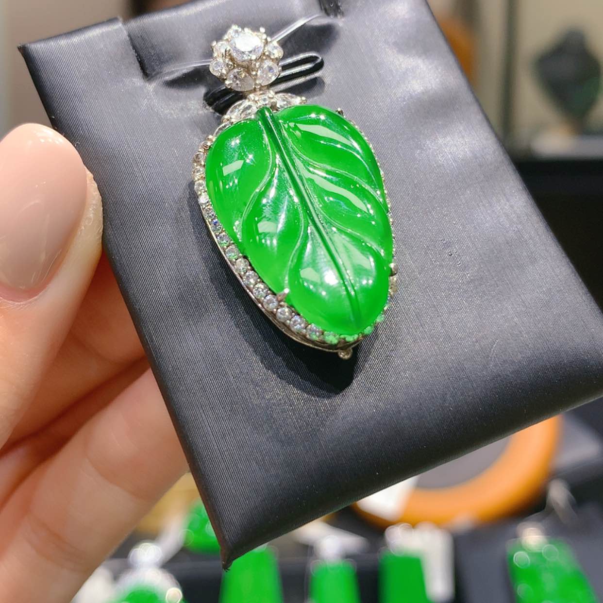 【闪购商品】颈饰银S925镶嵌翡翠5柒姐