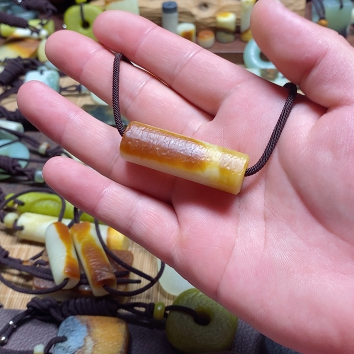 蛇纹石玉挂件未镶嵌ঞ****菜