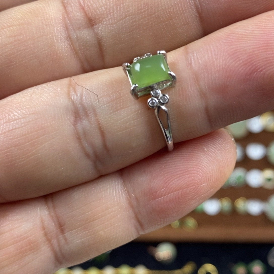 和田玉（碧玉）戒指合金