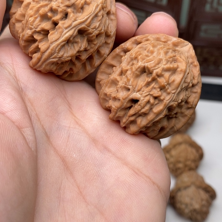 文玩核桃吊坠38✖️40三角白