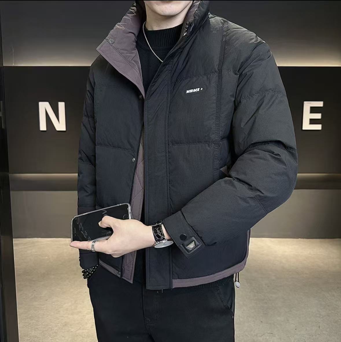 2025新款男士鸭绒加厚保暖宽松显瘦百搭潮流时尚立领羽绒服