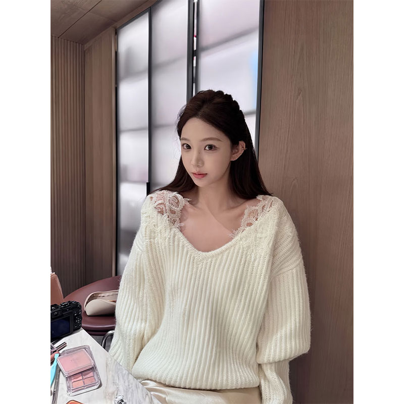 法式蕾丝拼接一字肩长袖针织衫女秋冬软糯毛衣慵懒风宽松露肩上衣