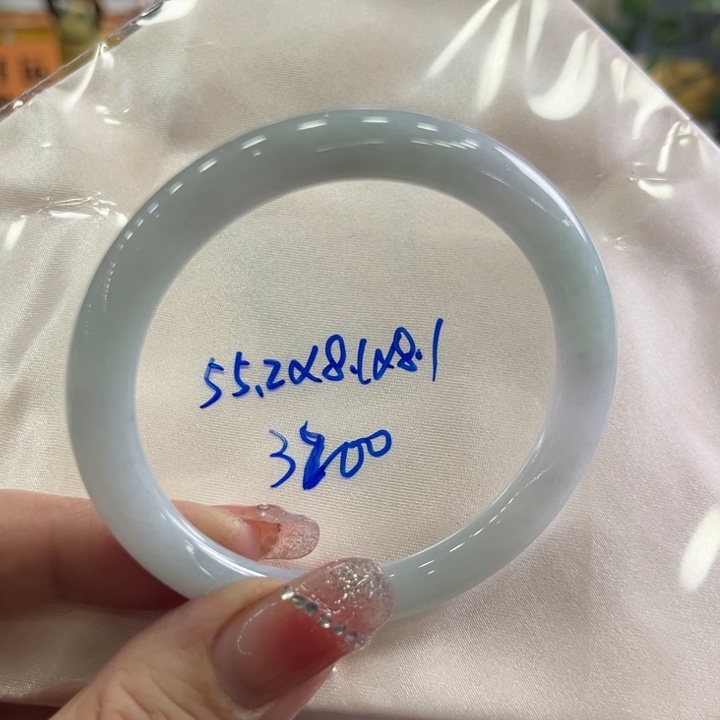 翡翠手镯未镶嵌美人条