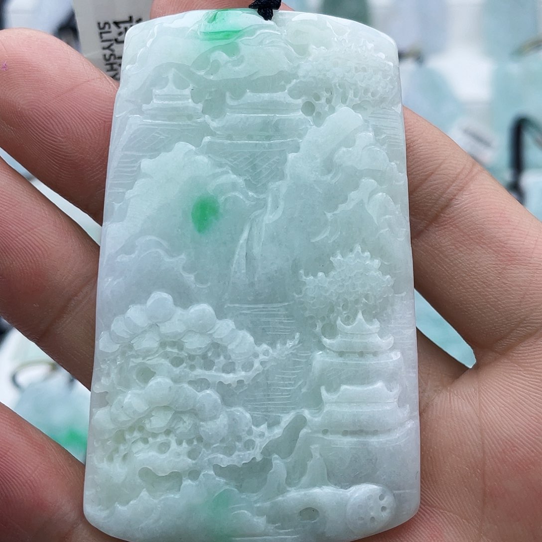 颈饰未镶嵌翡翠司**剪翡翠