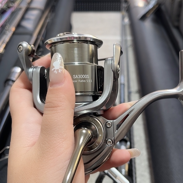 l***g海洋星3000纺车路亚