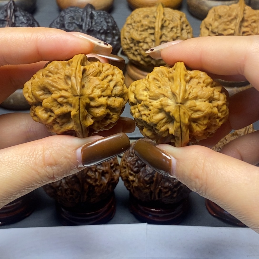 吊坠文玩核桃龙王头。       