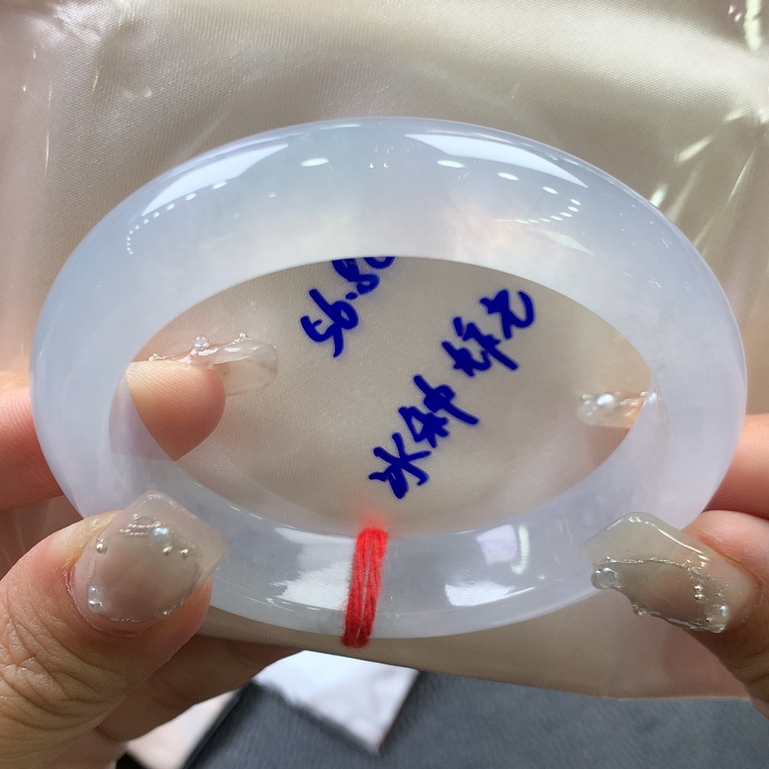 翡翠未镶嵌手镯56.8正圈