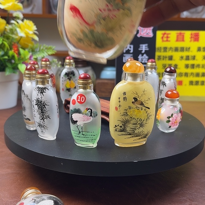 春***然鼻烟壶内壶手工绘制加底座