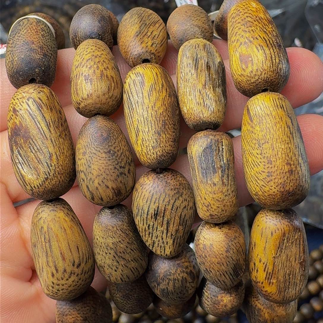 沉香手串乌身留疤多样性发一