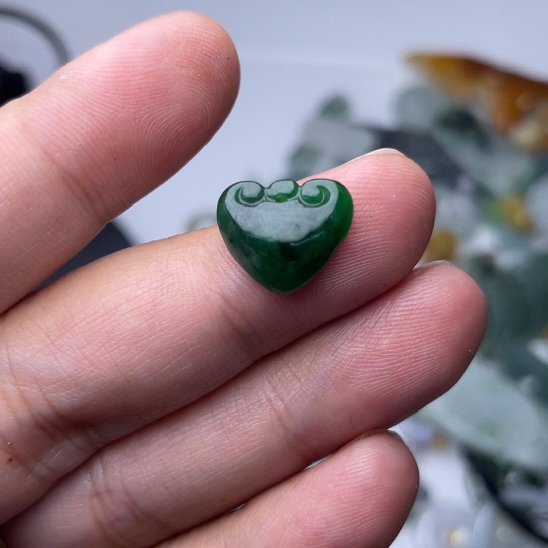 翡翠未镶嵌颈饰缅甸翡翠